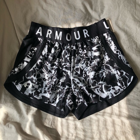 Extra-Small, Black and White Athletic Shorts from Under Armour - Picture 4 of 4